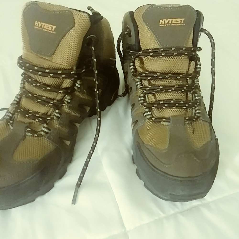 Hytest steeltoe work boots